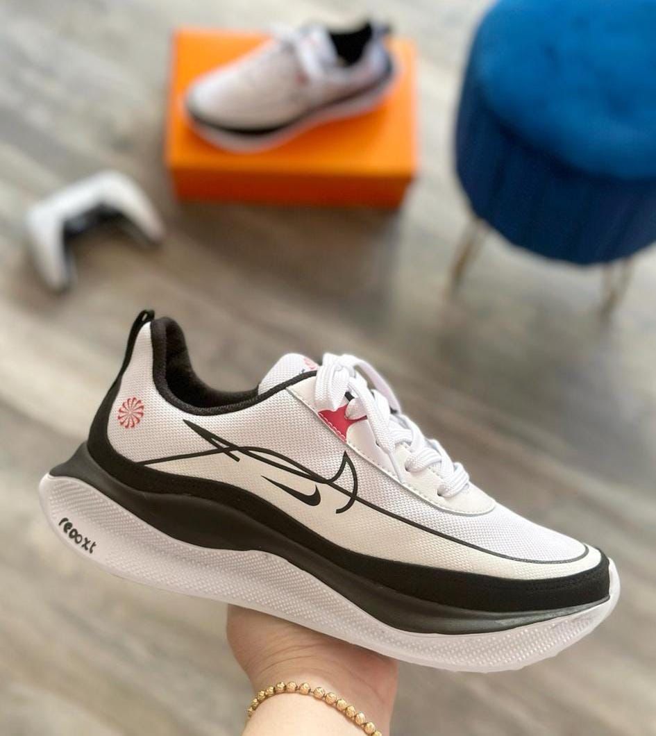 Fuerza y Comodidad en Cada Paso – Tenis Nike Doble para Caballero